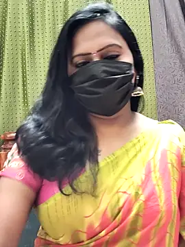 Snapshot of Meera_mia chatting on 07/11/26, 07:27 Meera mia online show from 07/11/26, 07:27