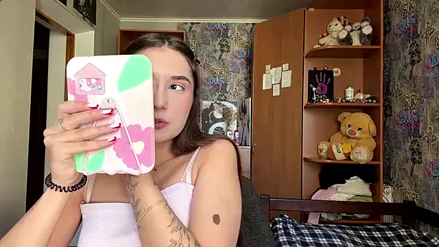 HoneyKittyk online show from 07/17/26, 08:32