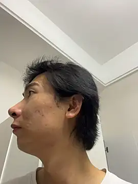 Snapshot of V-111 chatting on 05/25/26, 05:08 V-111 online show from 05/25/26, 05:08