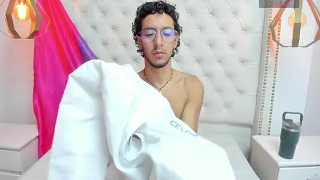 Snapshot of LEO_SANZ66 chatting on 07/08/26, 12:31 LEO SANZ66 online show from 07/08/26, 12:31