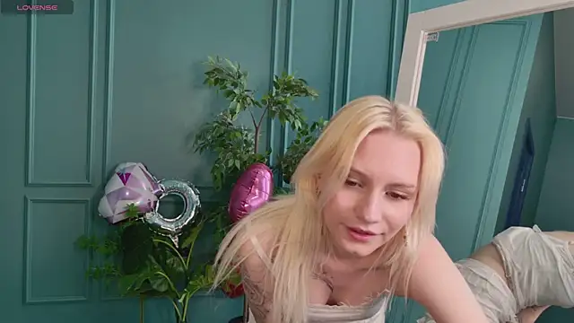 haleybooo online show from 07/01/26, 12:07