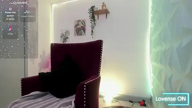 sthefy01 online show from 06/10/26, 09:03