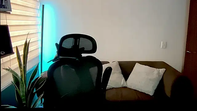 Snapshot of Rob_fab chatting on 06/24/26, 11:09 Rob fab online show from 06/24/26, 11:09