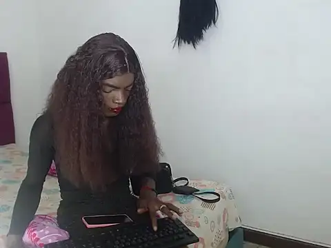 Snapshot of kenia_nihiara chatting on 06/07/26, 06:17 kenia nihiara online show from 06/07/26, 06:17