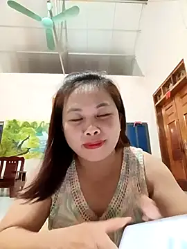 Snapshot of -Piieo11- chatting on 05/27/26, 02:03 -Piieo11- online show from 05/27/26, 02:03