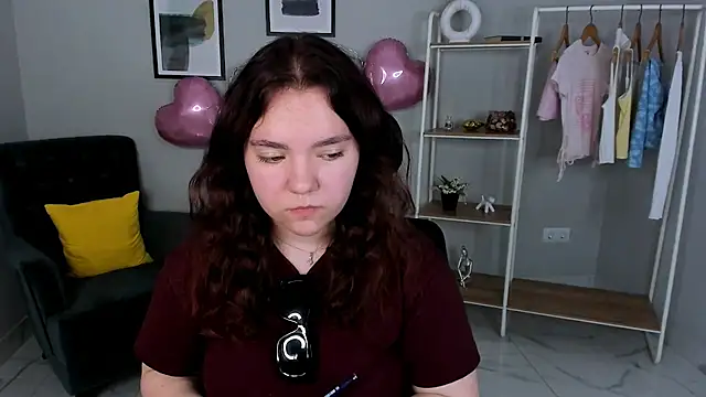 Angela Adams  online show from 05/29/26, 01:42