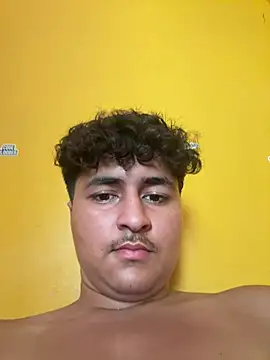 Snapshot of cannonWithMuscles chatting on 06/22/26, 05:59 cannonWithMuscles online show from 06/22/26, 05:59