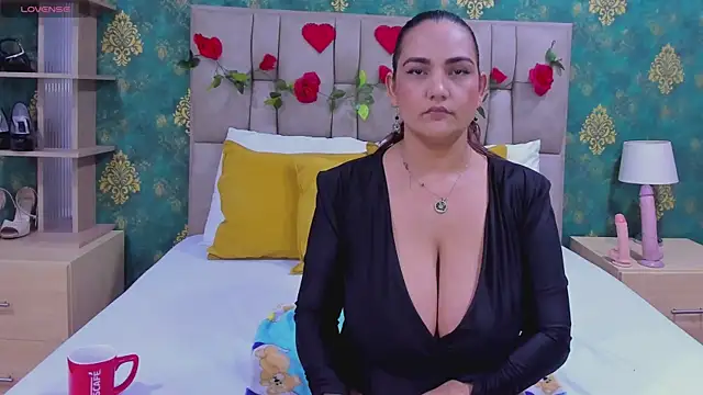 Snapshot of SamyPrincexx chatting on 09/25/25, 08:34 SamyPrincexx online show from 09/25/25, 08:34