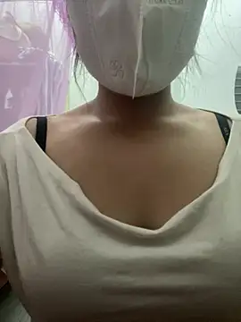 Luna-mi online show from 06/02/26, 01:57