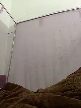 Luna-mi online show from 06/05/26, 12:44