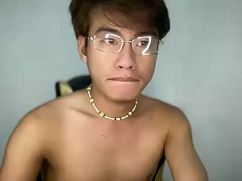 Snapshot of grumpyyy2003 chatting on 06/19/26, 05:12 grumpyyy2003 online show from 06/19/26, 05:12