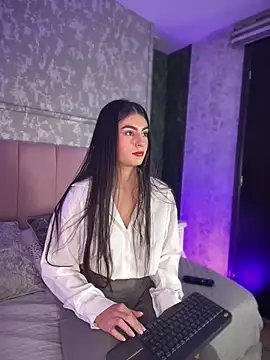 Snapshot of Aitana06 chatting on 05/29/26, 11:41 Aitana06 online show from 05/29/26, 11:41