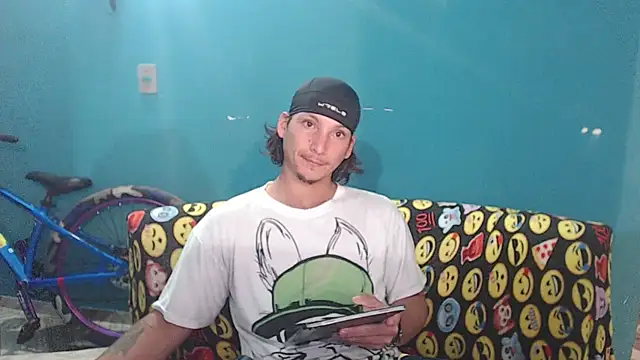 MrKingsaintx online show from 06/17/26, 01:08