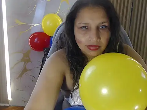 Snapshot of Danna_Sg chatting on 06/18/26, 04:46 Danna Sg online show from 06/18/26, 04:46