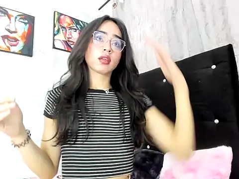 Snapshot of katalina_latin20 chatting on 06/01/26, 11:45 katalina latin20 online show from 06/01/26, 11:45
