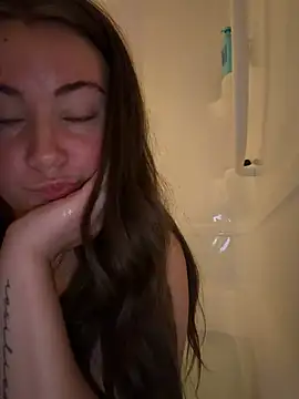 Snapshot of alyssabbygirll chatting on 07/26/26, 01:36 alyssabbygirll online show from 07/26/26, 01:36