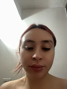 Snapshot of Sophia_LuxxX chatting on 06/29/26, 02:50 Sophia LuxxX online show from 06/29/26, 02:50