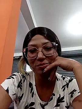Snapshot of japaburguesa chatting on 05/27/26, 03:36 japaburguesa online show from 05/27/26, 03:36