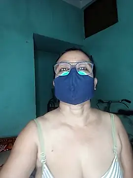 MoonLusty online show from 06/25/26, 05:12