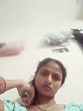 Snapshot of priya_970 chatting on 05/31/26, 05:53 priya 970 online show from 05/31/26, 05:53