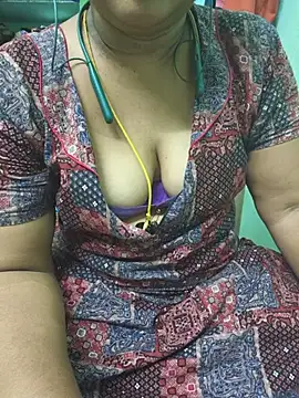 Tamil-kaviya98 online show from 07/02/26, 08:31