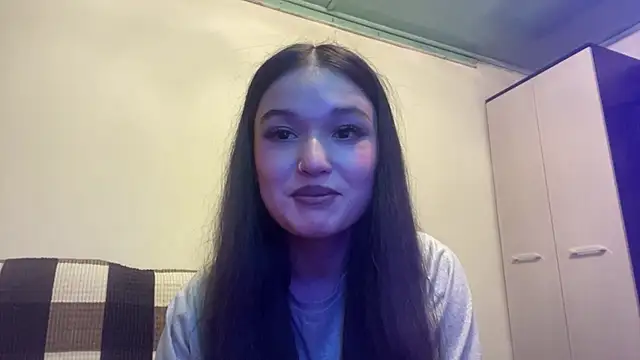 LisetteParajon online show from 05/27/26, 04:15