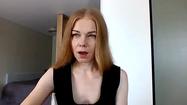 Snapshot of Tina5394 chatting on 07/14/26, 06:07 Tina5394 online show from 07/14/26, 06:07