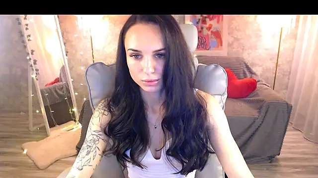 Snapshot of NicoleMerz chatting on 06/25/26, 04:11 NicoleMerz online show from 06/25/26, 04:11