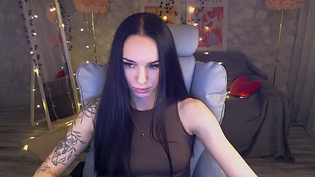 Snapshot of NicoleMerz chatting on 06/27/26, 06:13 NicoleMerz online show from 06/27/26, 06:13