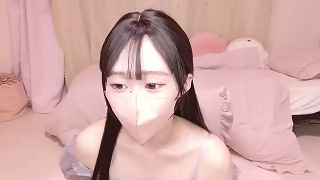 YURInya  online show from 06/15/26, 12:40
