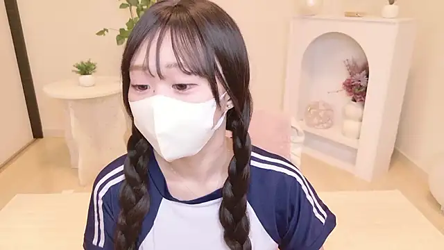 YURInya  online show from 06/26/26, 01:48