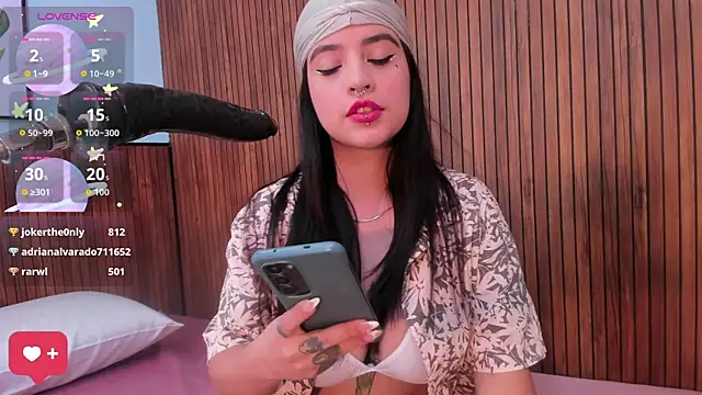 Snapshot of dalia_snow chatting on 06/20/26, 12:19 dalia snow online show from 06/20/26, 12:19