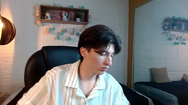 Marcoviolet online show from 06/13/26, 07:23
