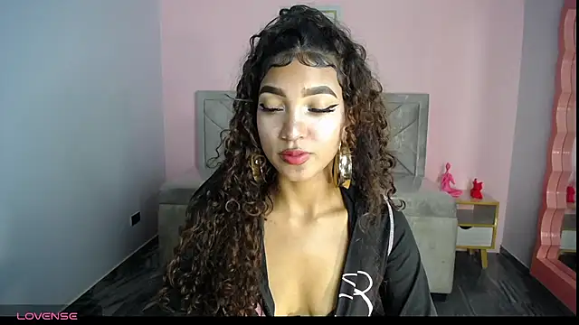 Snapshot of CamilaVixen_ch chatting on 06/25/26, 08:24 CamilaVixen ch online show from 06/25/26, 08:24