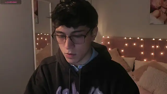 ryan valentino online show from 07/09/26, 01:37