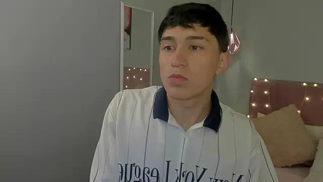 ryan valentino online show from 07/10/26, 01:25