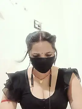 Snapshot of Karishma_bhabi3 chatting on 06/28/26, 05:30 Karishma bhabi3 online show from 06/28/26, 05:30