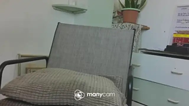 Snapshot of Mallorcasextoy chatting on 06/03/26, 10:29 Mallorcasextoy online show from 06/03/26, 10:29