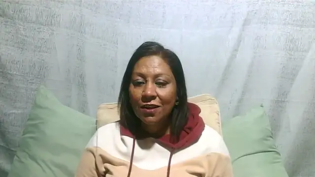 Snapshot of IndianSexyMilf69 chatting on 07/07/26, 05:10 IndianSexyMilf69 online show from 07/07/26, 05:10