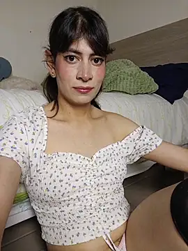 YanaSoHot online show from 06/05/26, 01:34