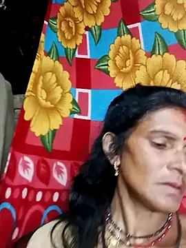 Snapshot of Cut_umang74 chatting on 06/08/26, 04:29 Cut umang74 online show from 06/08/26, 04:29