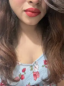Snapshot of Yours_riya11 chatting on 07/17/26, 12:39 Yours riya11 online show from 07/17/26, 12:39