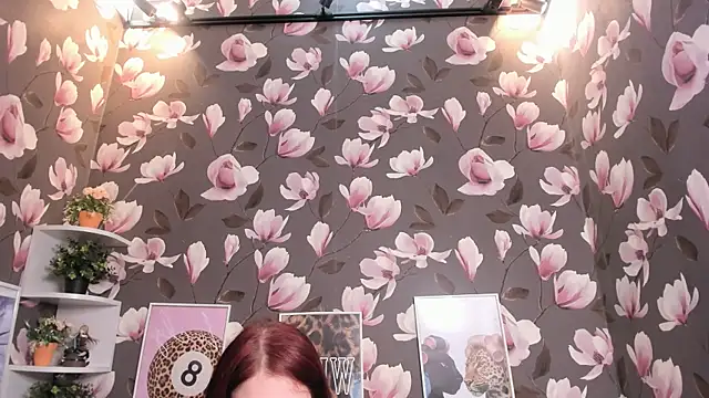 Naomi Viz online show from 06/03/26, 02:33