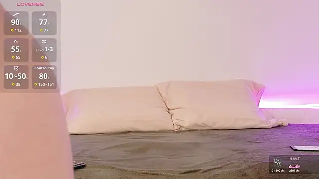 LindaWhite  online show from 04/23/26, 03:14