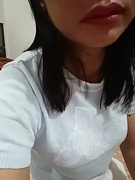 Snapshot of -Maya-a chatting on 07/05/26, 08:38 -Maya-a online show from 07/05/26, 08:38