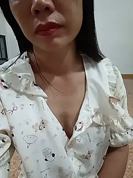 Snapshot of -Maya-a chatting on 07/13/26, 11:02 -Maya-a online show from 07/13/26, 11:02