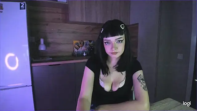 Snapshot of kiki_dreamie chatting on 05/31/26, 06:09 kiki dreamie online show from 05/31/26, 06:09