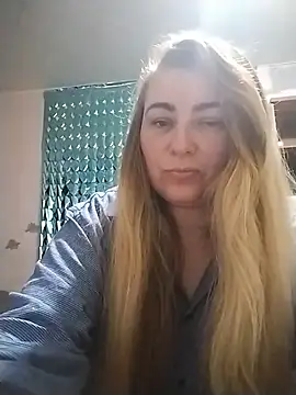 Snapshot of AngelWhite008 chatting on 07/13/26, 09:28 AngelWhite008 online show from 07/13/26, 09:28