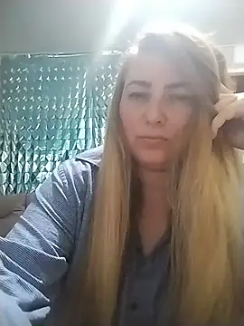 Snapshot of AngelWhite008 chatting on 07/16/26, 08:59 AngelWhite008 online show from 07/16/26, 08:59