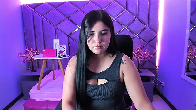Issa Queen online show from 07/09/26, 07:29